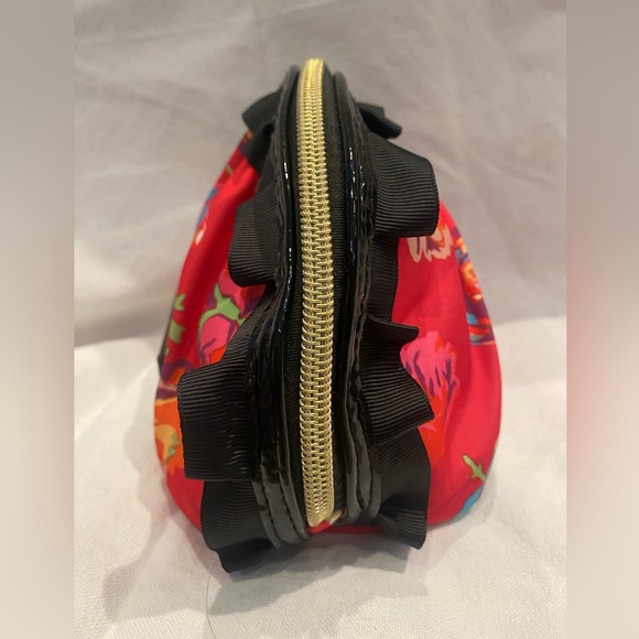 Betsey Johnson Cosmetic Bag New - Picture 4 of 7